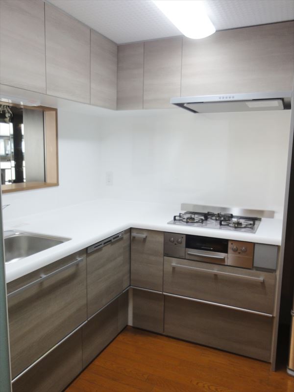 I型からL型に変更し、使いやすいキッチンに